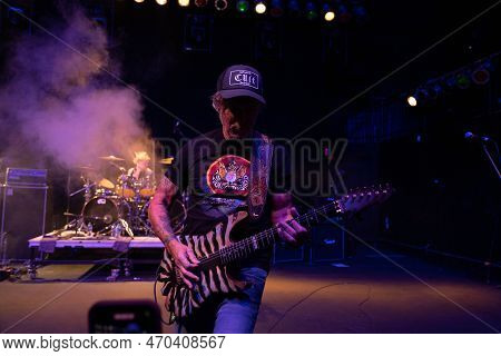 Mt. Clemens, Michigan -usa- January 28, 2023: George Lynch Performing At The Emerald Theatre With Sp
