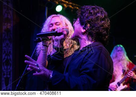Mt. Clemens, Michigan -usa- January 28, 2023: George Lynch Performing At The Emerald Theatre With Sp