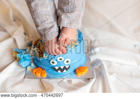 Baby Feet On Cake - First Birthday Smash Cake