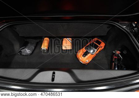 Flint, Michigan -usa- February 10, 2023:  8Th Annual Chrome And Ice Winter Indoor Autoshow At The Do