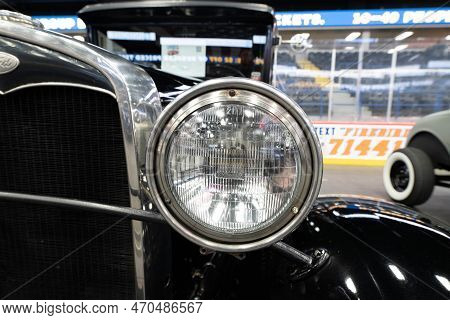 Flint, Michigan -usa- February 10, 2023:  8Th Annual Chrome And Ice Winter Indoor Autoshow At The Do