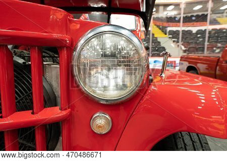 Flint, Michigan -usa- February 10, 2023:  8Th Annual Chrome And Ice Winter Indoor Autoshow At The Do
