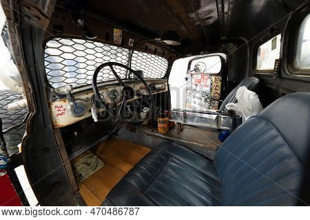 Flint, Michigan -usa- February 10, 2023:  8Th Annual Chrome And Ice Winter Indoor Autoshow At The Do