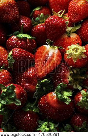 A Image Of Red Strawberry Patterned Background Summer Wallpaper