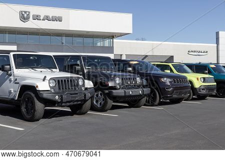 Cincinnati - Circa February 2023: Used Jeep Display At A Dealership. With Supply Issues, Jeep Is Buy