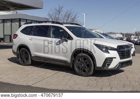 Cincinnati - Circa February 2023: Subaru Ascent Display At A Dealership. Subaru Offers The Ascent In