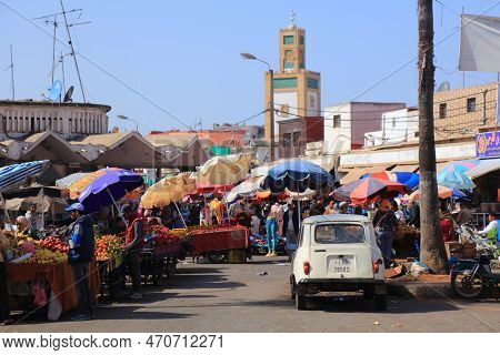 El Jadida, Morocco - February 23, 2022: Hectic Town Life At Local Market Of El Jadida, Morocco. El J