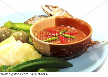 Shrimp Paste And Mackerel Chili Paste Is A Thai Food With Sour And Spicy Taste. And Sweet To Eat Wit