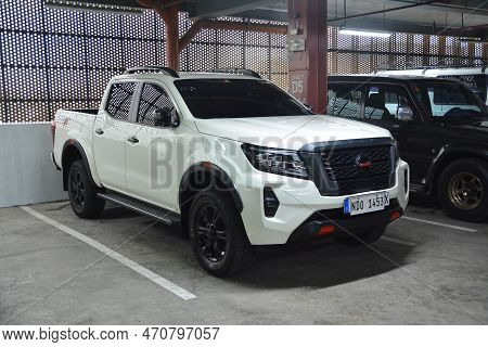 Paranaque, Ph - Nov 19 - Nissan Navara Pick Up At Tastefully Built Car Meet On November 19, 2022 In 