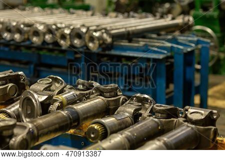 Cardan Shafts And Gimbal Transmissions Moving On Conveyor