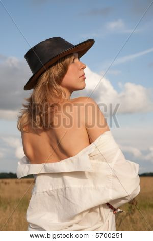 Pin-up en chapeau