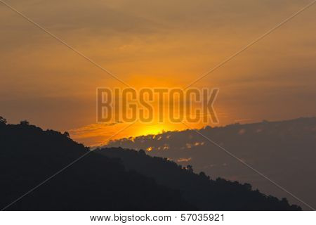 Twilight Sunset In Cloud And Mountain