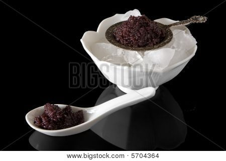 Caviar สีดำ