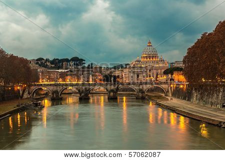 Vatican And River Tiber In Rome - Italy At Night .