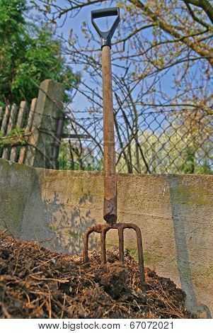 Pitchfork, compost, gardening