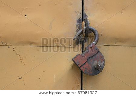 Old hinged lock