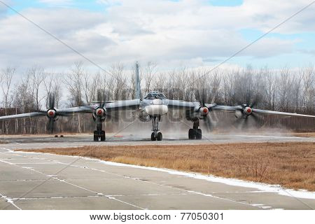 Bomber Tu-95 
