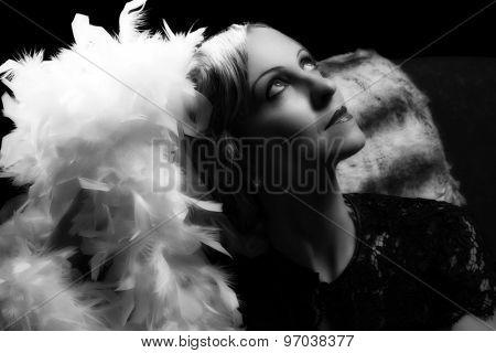 Vintage lady posing with authentic hollywood lighting