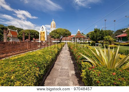Wat Phar Sri Rattana Mahathat. Temple, Phitsanulok In Thailand..