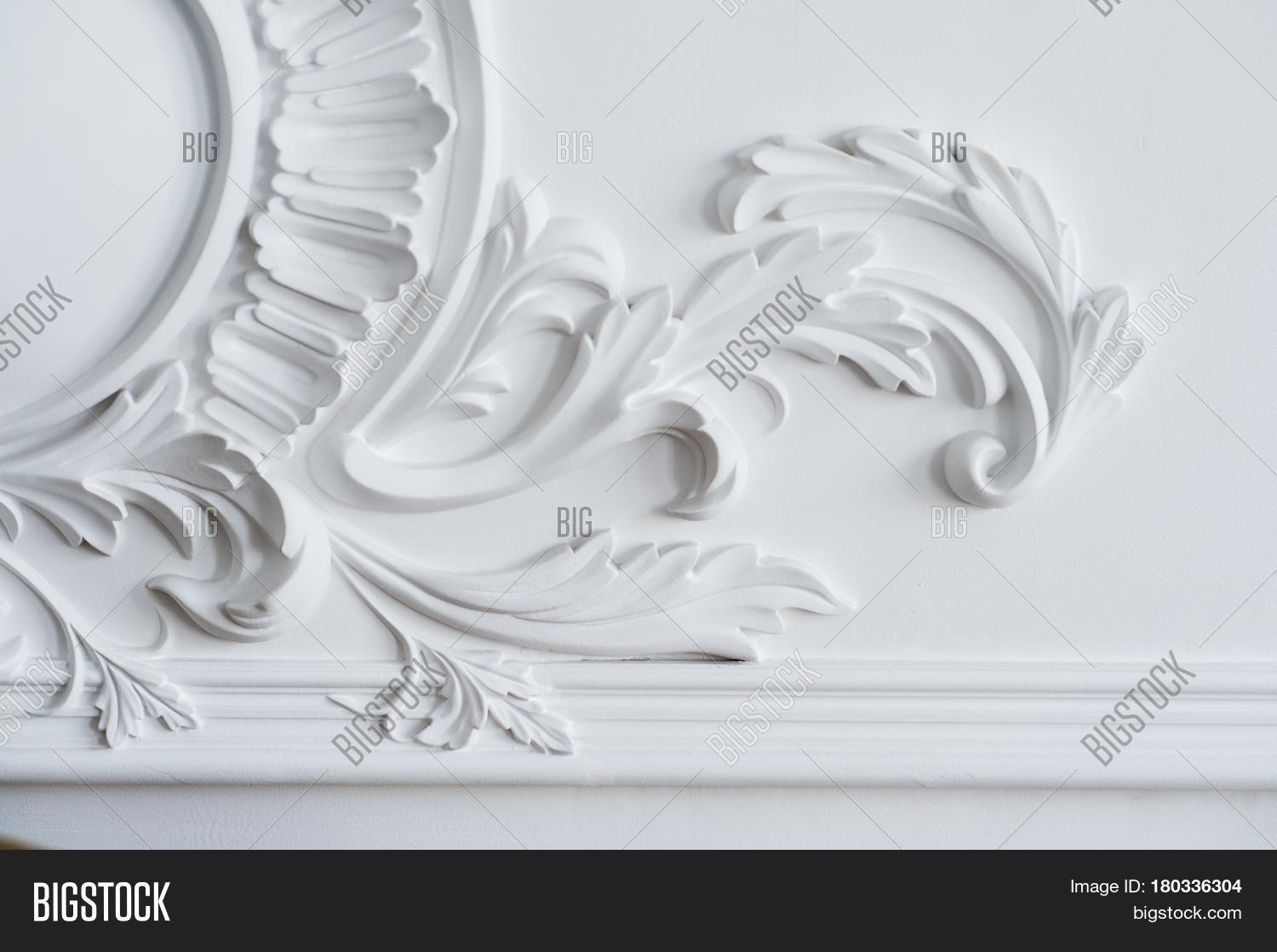 White Wall Molding Image & Photo (Free Trial) Bigstock