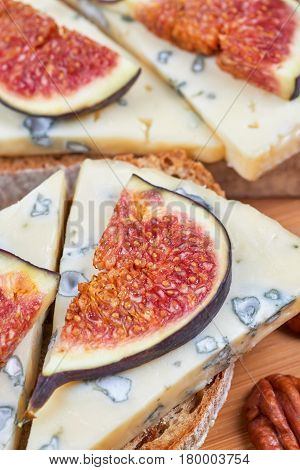 A bread with blue cheese and figs