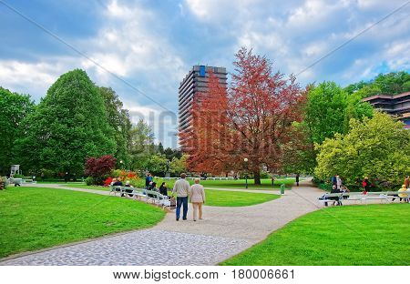 Tourists At Dvorakovy Sady In Karlovy Vary