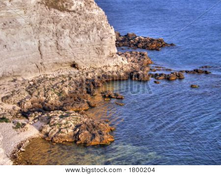 美しい海岸。西部のクリミア自治共和国。