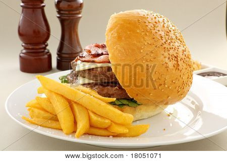Krumplit és a hamburgert