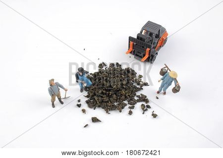 the mini ature worker work with tea