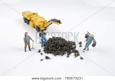 the mini ature worker work with tea