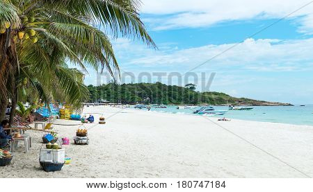 Koh Samet, Thailand - October 29, 2016: Tropical Wide Beach Of Samet Island With Few Visitors And Be