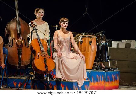 The Dramatic Performance Of Antigone