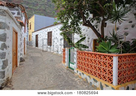 AGULO, LA GOMERA, SPAIN: Cobbled street with traditional houses