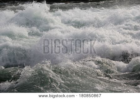 Very fast water-flow on the Niagara river