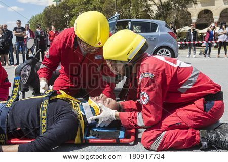 First Aid, Victim Liberation In An Car Accident