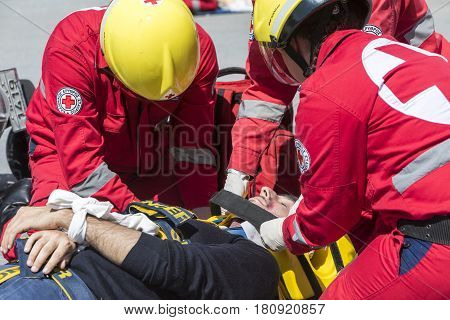 First Aid, Victim Liberation In An Car Accident