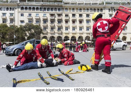 First Aid, Victim Liberation In An Car Accident