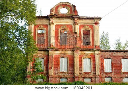 Ruined palace in the estate Znamenka near St.Petersburg Russia.