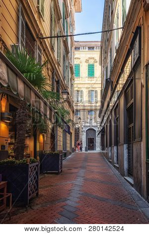 San Remo, Italy, September 18, 2018:  Impression Of The Narrow Streets In The Center Of The Italian 