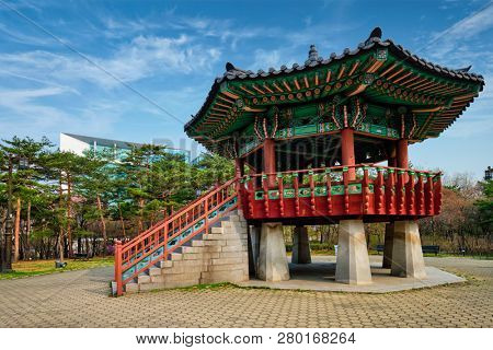 Pavillion in Korean style in Yeouido Park public park in Seoul, Korea