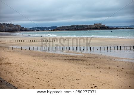 Saint-malo, France - September 12, 2018: View Of Beach And Old Town Of Saint-malo. Brittany, France