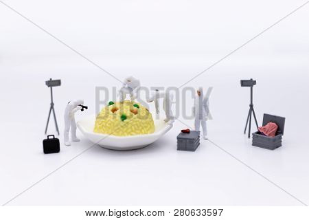 Miniature People And Food, Check The Nutritional Value, Nutrients Received In Each Meal. Image Use F