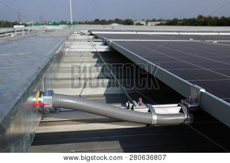 Flexible Conduit Connected To Wireway Solar Pv Rooftop
