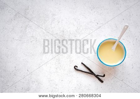 Vanilla Sauce Or Condensed Milk