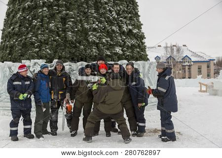 Team Of Builders Of Assemblers Of The Ice Town