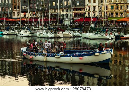 Hondleur, France - 2019.boat Tour At Dinner Time.