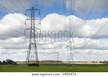National Grid Pylonen und Stromleitungen