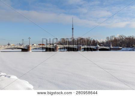 Saint-petersburg, Russia -  January 24, 2019: View Of Kamennoostrovsky Bridge And The Tv Tower From 