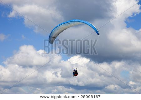 CALDELAS, PORTUGAL - 1. maj: Paragliding Festival Icaro de Caldelas 2010, i nordlige Portugal, 1