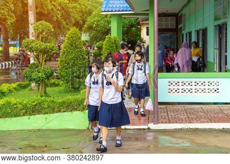Kanchanaburi,thailand-july 2,2020:thai Students Wear Various Medical Masks To Prevent Themselves Fro